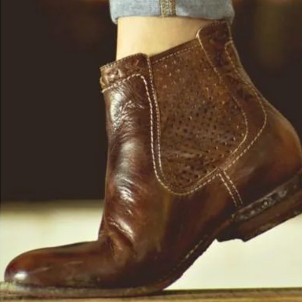 Bed Stu Baylene Teak Driftwood booties. Zip back.   Good condition. Size 6.5.